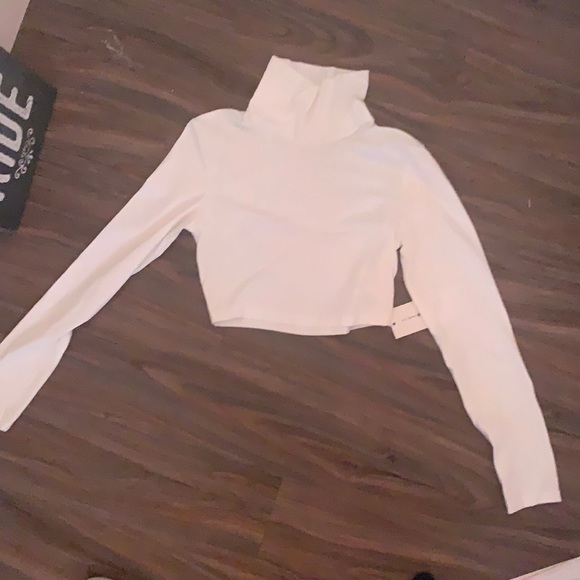 White turtle neck - Picture 1 of 1